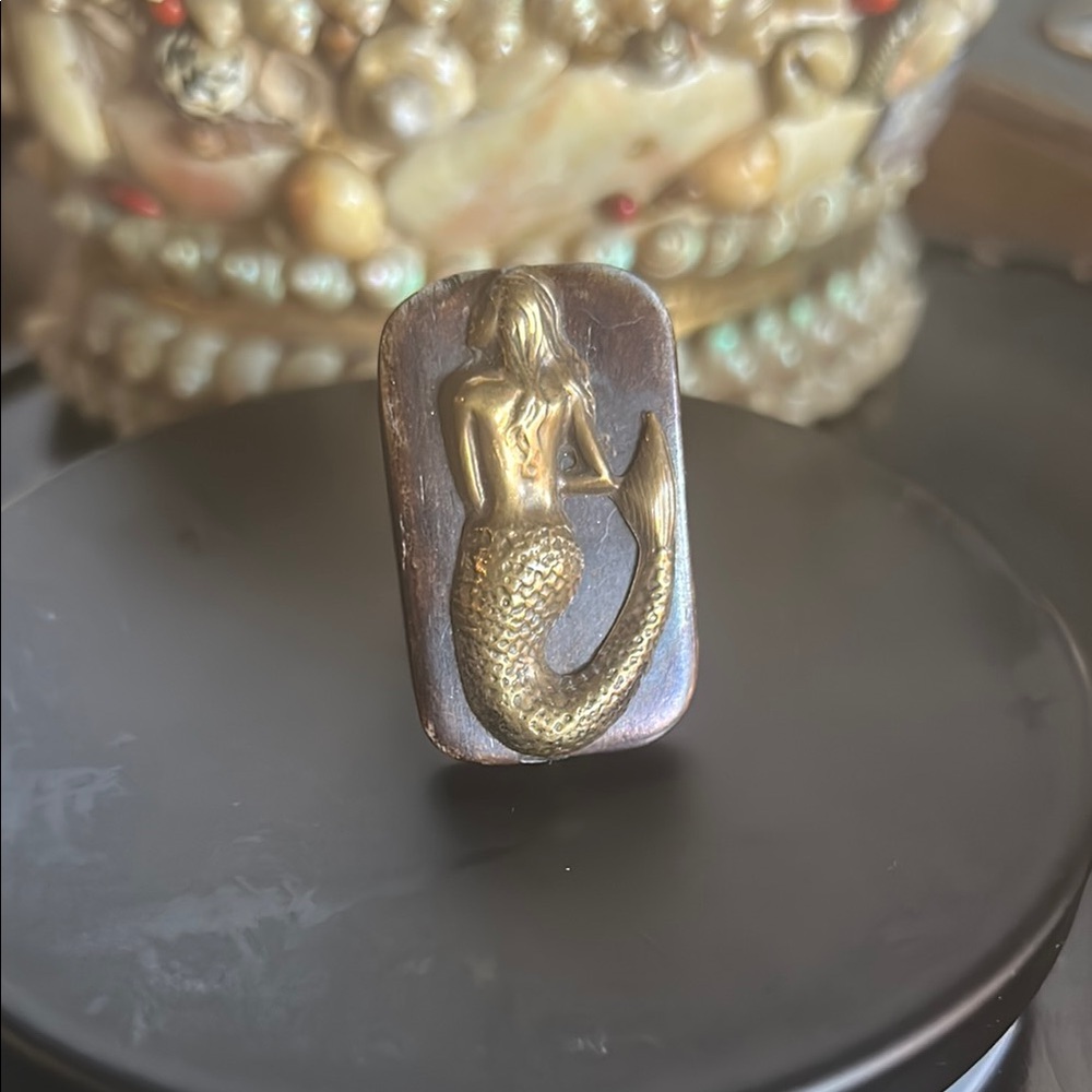 JAN MICHAELS VINTAGE Gold Mermaid Ring